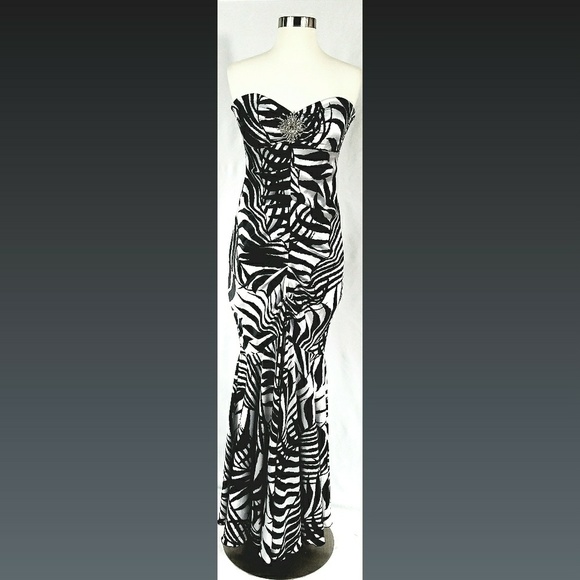 Cache Dresses & Skirts - Cache Sweetheart Mermaid Prom Gown Sz 8